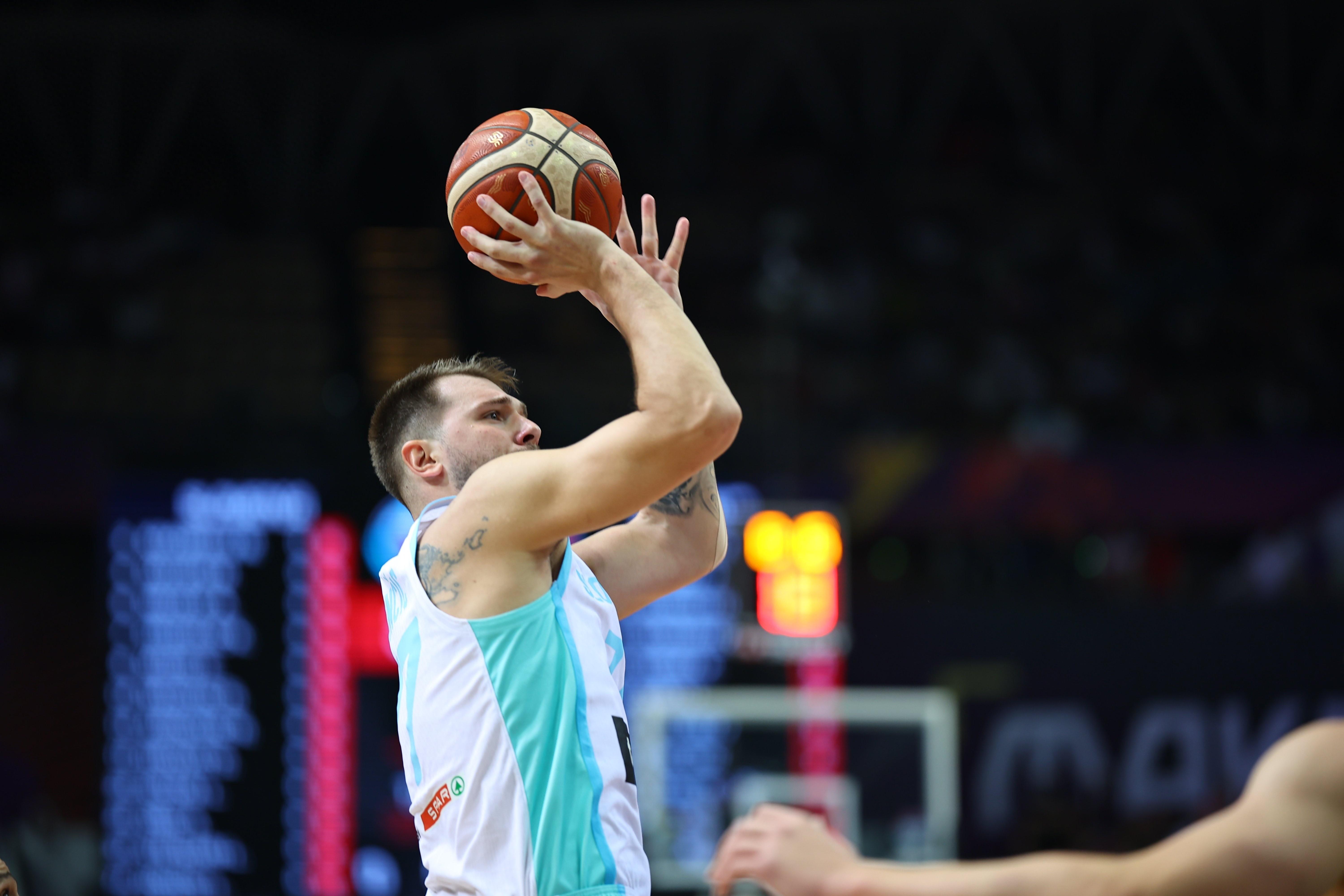 kaiyun登录入口包含东契奇连续五场比赛得分超过连败，篮网挑战极限！的词条