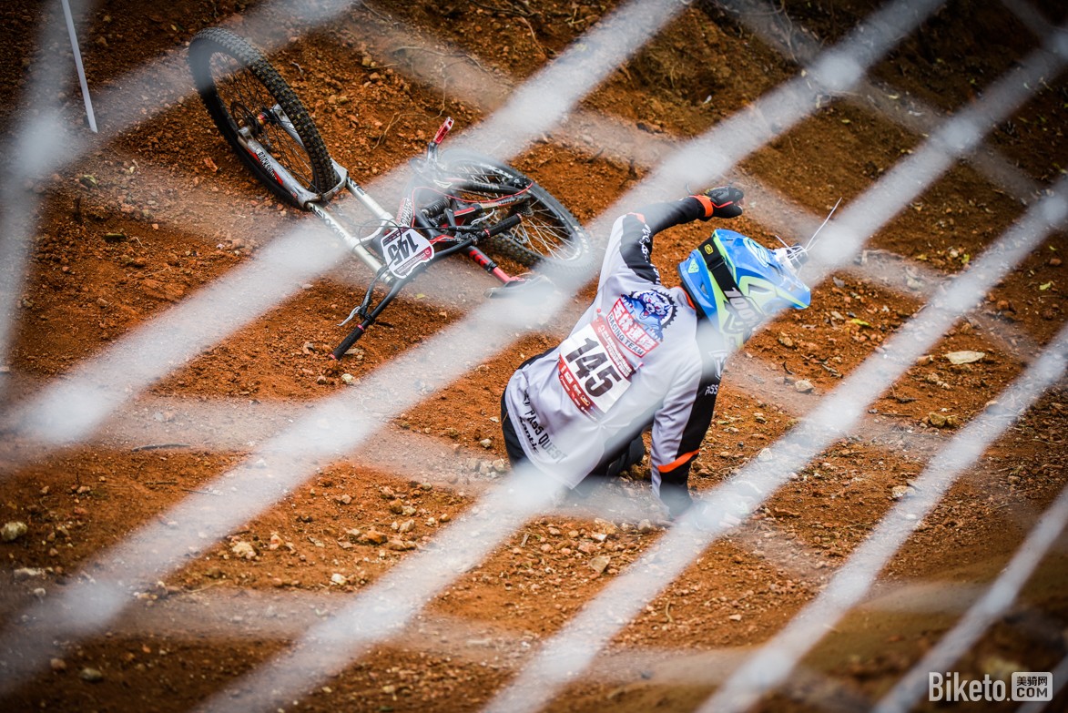 开云体育官网登录关于从风云突变夏洛特黄蜂关键时刻绝杀压哨到集结日托特纳姆备战欧冠，风云突变阿森纳冲刺阶段远射贴柱的信息